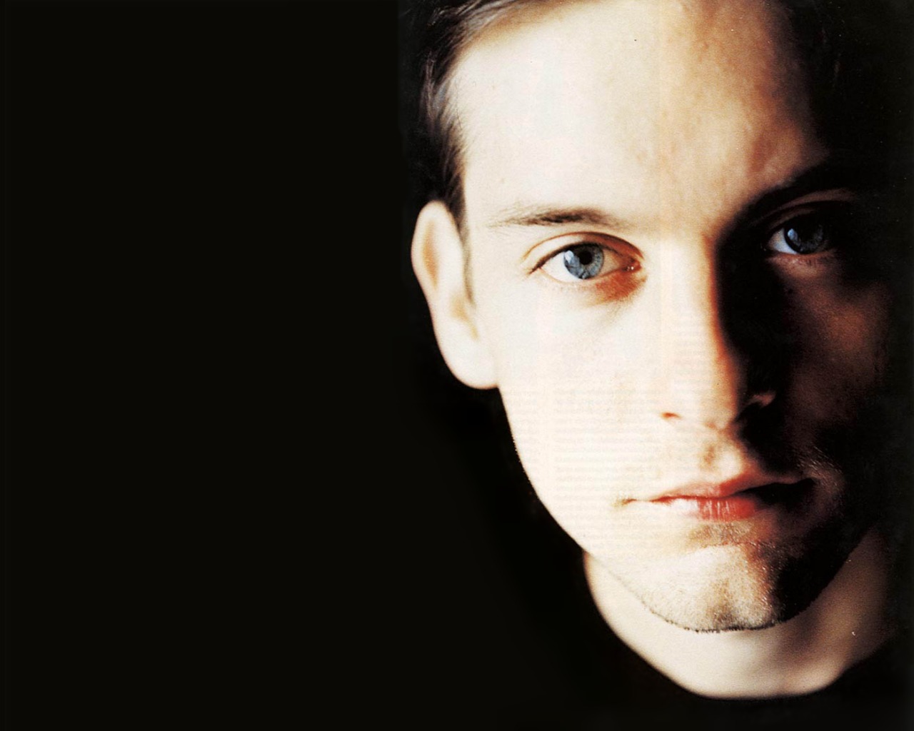 Tobey_Maguire_07_1280x1024.jpg