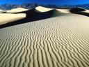 Desert_Death_Valley_-_California_04_1600x1200.jpg