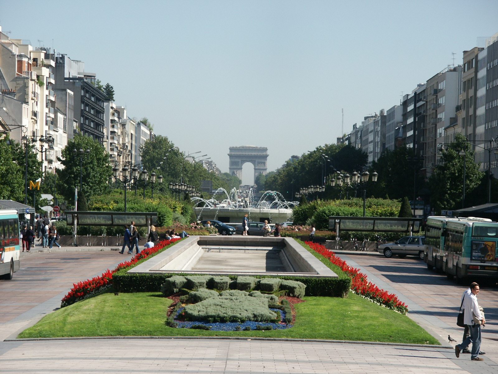 Arc_de_Triomphe_Paris_France_1600x1200.jpg